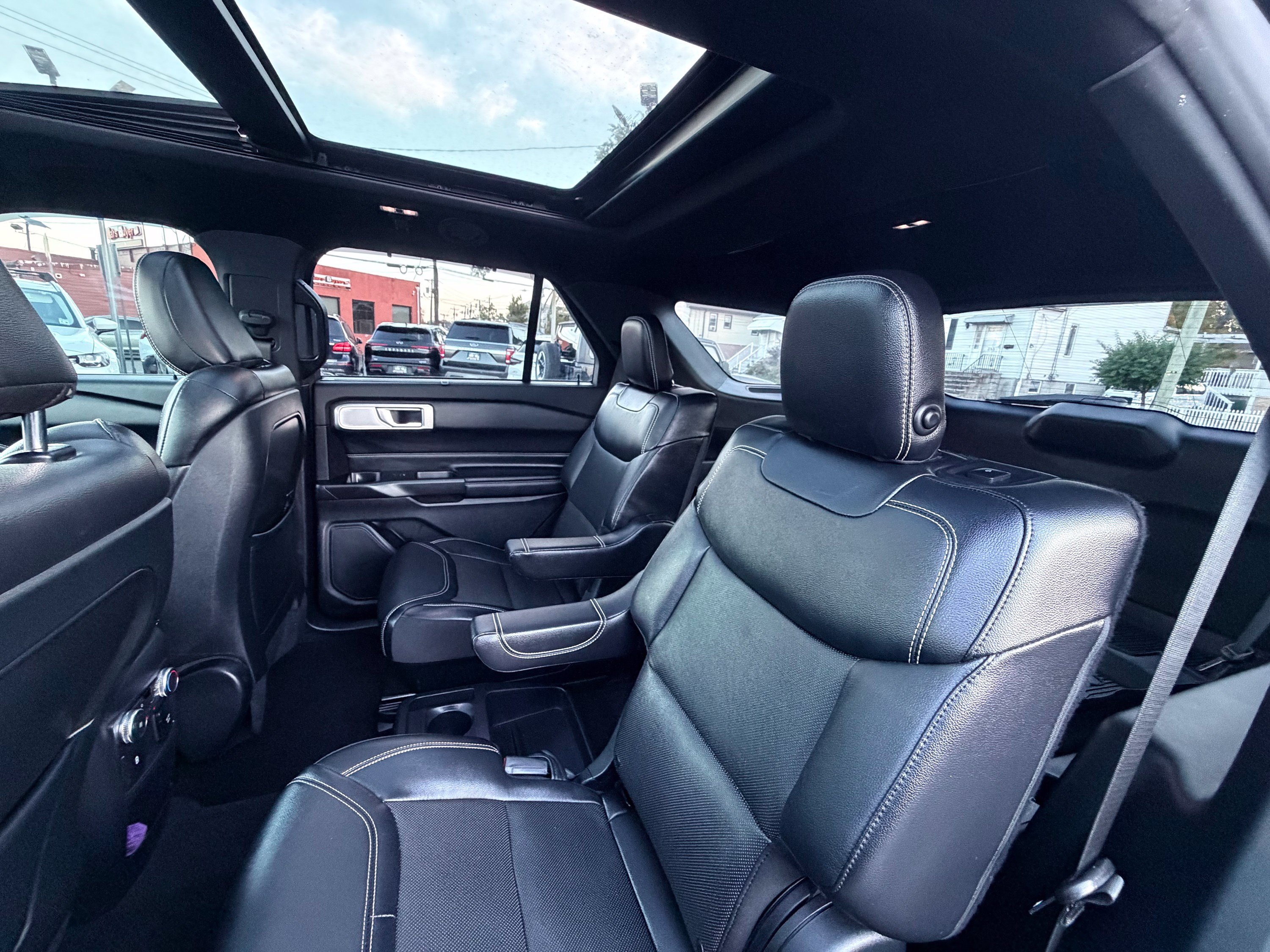 Used 2020 Ford Explorer ST w/ Premium Technology Package AWD/4WD image 20