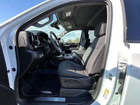 Used 2024 GMC Sierra 1500 Elevation image 2