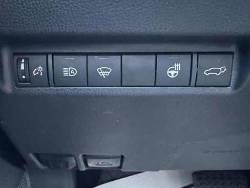 Used 2022 Toyota RAV4 XLE w/ Convenience Package image 29