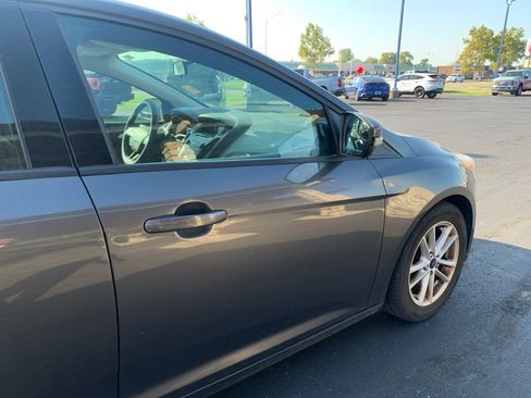 Used 2017 Ford Focus SE FWD image 15