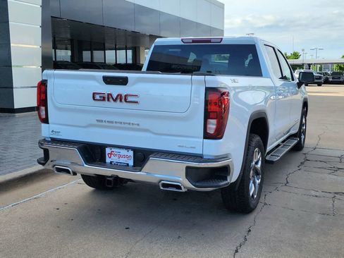 New 2026 GMC Sierra 1500 SLE w/ X31 Off-Road Package AWD/4WD image 4