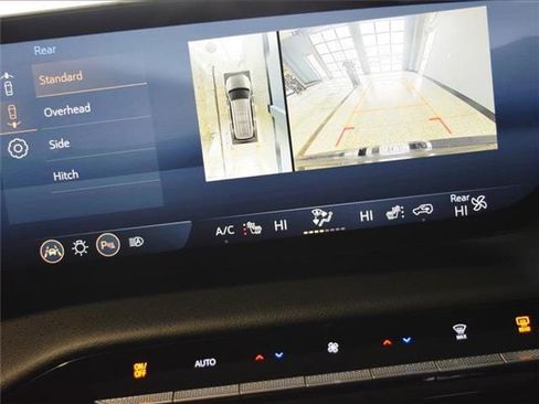 Used 2025 Buick Enclave Avenir w/ Trailering Package, 5000 lbs. image 14