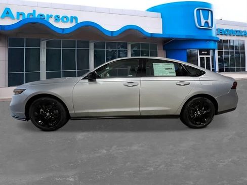 Used 2025 Honda Accord SE image 2