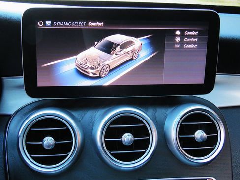 Used 2021 Mercedes-Benz C 300 Sedan image 29