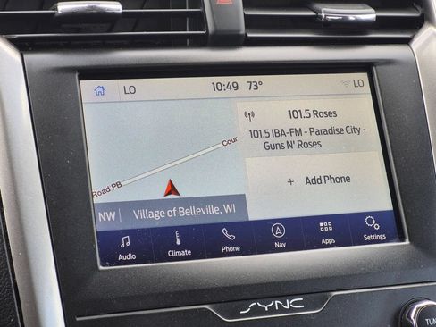 Used 2020 Ford Fusion SE FWD image 19