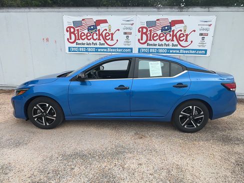 Used 2024 Nissan Sentra SV FWD image 7