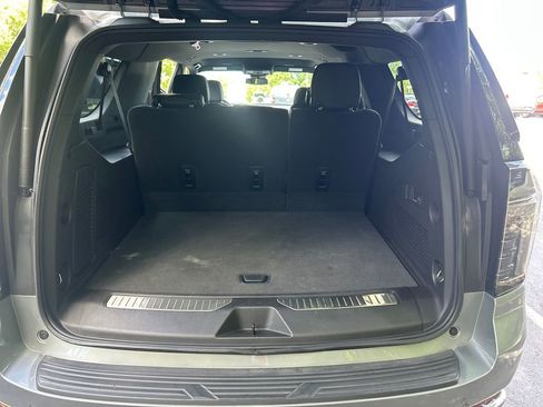 Used 2025 Chevrolet Suburban Premier RWD image 26