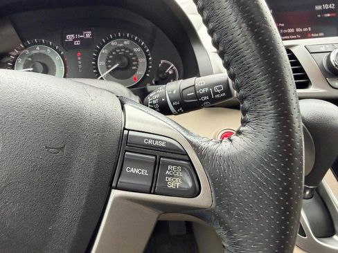 Used 2017 Honda Odyssey EX-L image 16