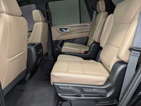 Used 2023 Chevrolet Tahoe Premier AWD/4WD image 24
