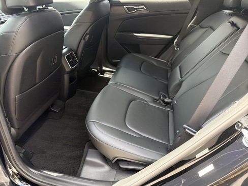 Used 2023 Kia Sportage EX FWD image 21