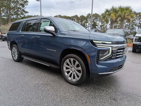 New 2026 Chevrolet Suburban Premier image 2