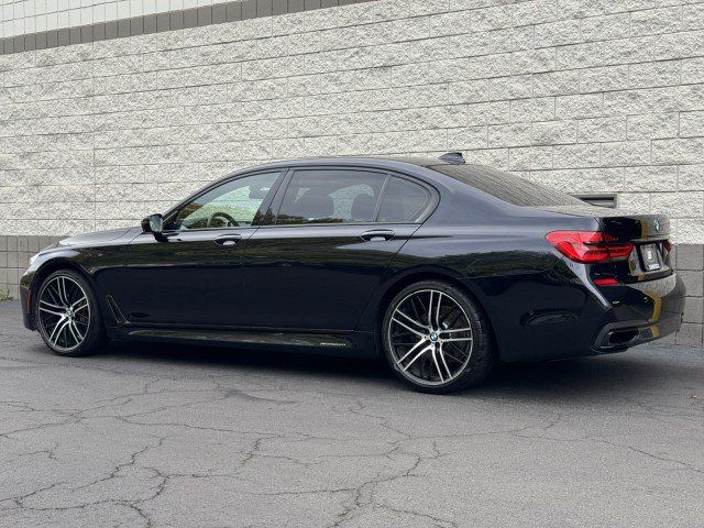 Used 2017 BMW 740i RWD image 13