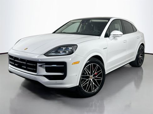 New 2025 Porsche Cayenne S image 1