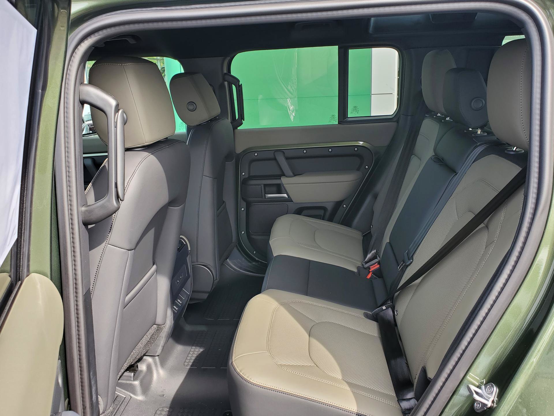 New 2026 Land Rover Defender 110 S AWD/4WD image 12