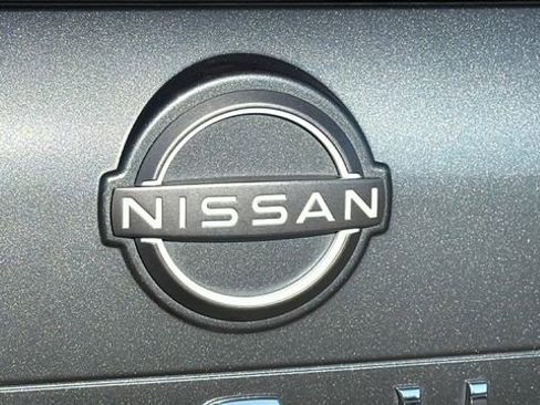 Used 2023 Nissan Rogue S AWD/4WD image 28
