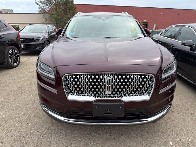 Used 2023 Lincoln Nautilus Reserve AWD/4WD image 2