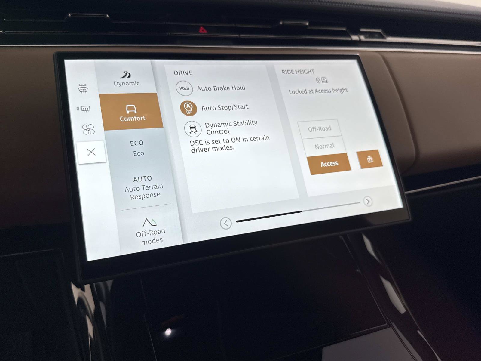 New 2027 Land Rover Range Rover Sport SE AWD/4WD image 28