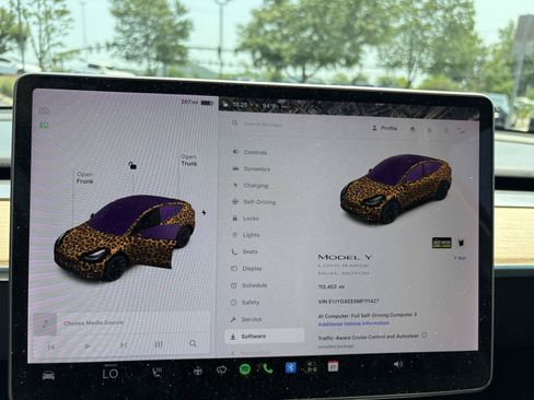 Used 2021 Tesla Model Y Long Range AWD/4WD image 23