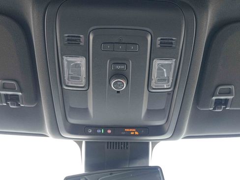 Used 2024 GMC Yukon SLT AWD/4WD image 39