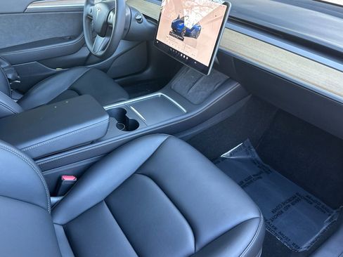 Used 2022 Tesla Model 3 Standard Range image 20