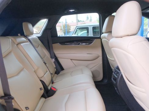 Used 2019 Cadillac XT5 FWD image 29