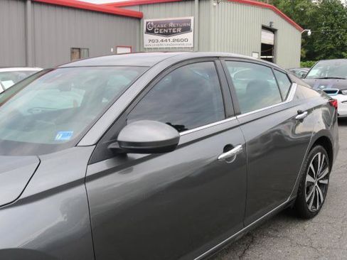 Used 2021 Nissan Altima 2.5 SR w/ SR Premium Package AWD/4WD image 4
