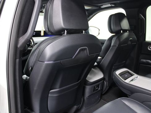 New 2026 Lincoln Navigator Reserve image 32