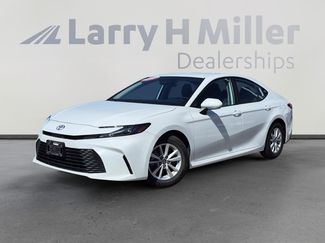 Used 2025 Toyota Camry LE video 1