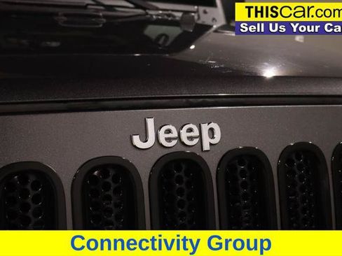Used 2018 Jeep Wrangler Unlimited Rubicon w/ Connectivity Group AWD/4WD image 14