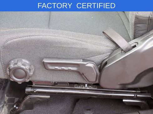 Certified 2024 Jeep Gladiator Sport image 12