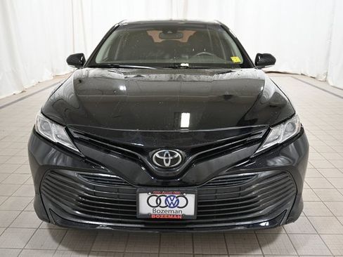 Used 2019 Toyota Camry LE image 15