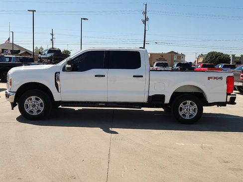 Used 2025 Ford F250 XLT w/ FX4 Off-Road Package AWD/4WD image 2