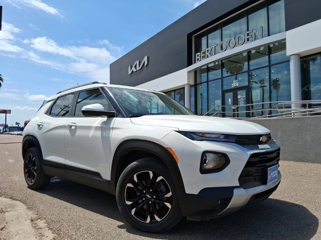 Used 2023 Chevrolet TrailBlazer LT FWD image 1