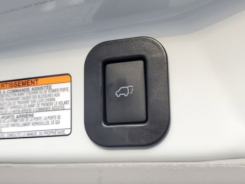 Certified 2017 Toyota Sienna XLE image 11