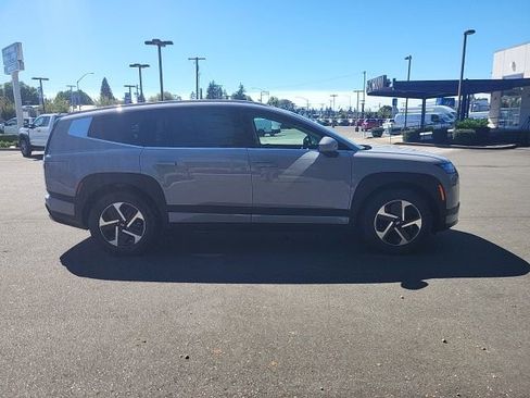 New 2026 Hyundai Ioniq 9 SE image 9