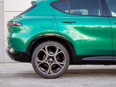 New 2025 Alfa Romeo Tonale image 6