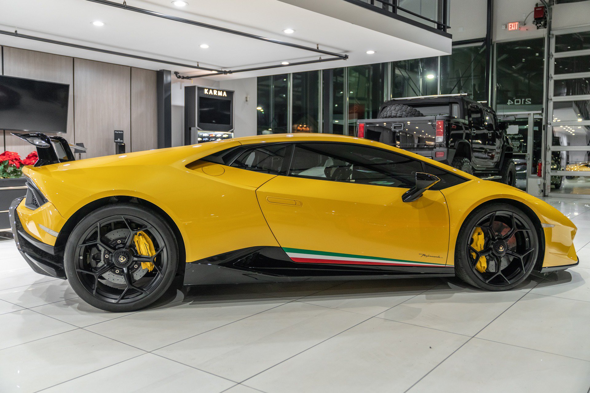 Used 2018 Lamborghini Huracan Performante AWD/4WD image 46
