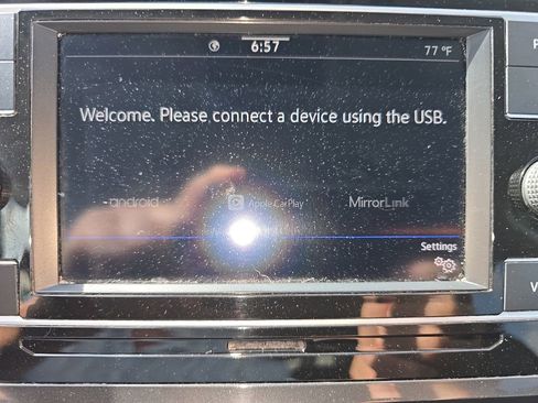 Used 2020 Volkswagen Tiguan S image 13