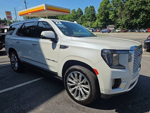 Used 2023 GMC Yukon Denali w/ Denali Reserve Package AWD/4WD image 8