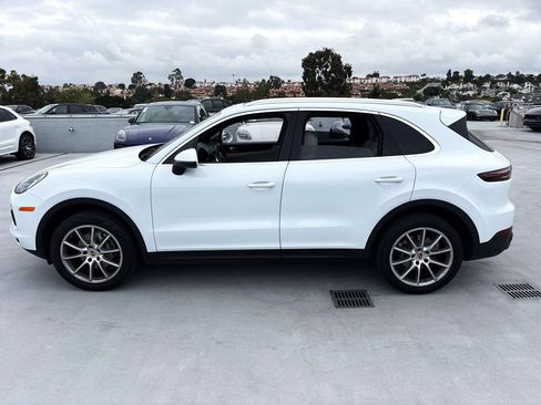 Used 2020 Porsche Cayenne image 3