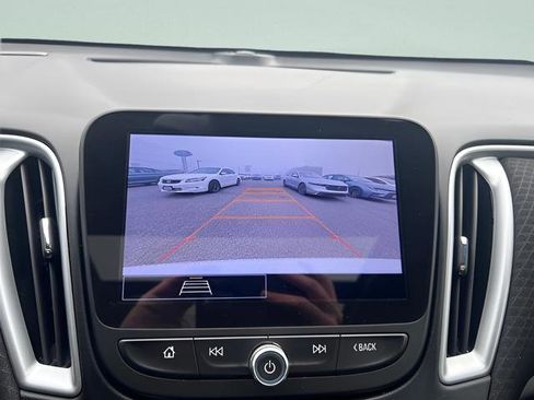 Used 2024 Chevrolet Malibu LT image 18