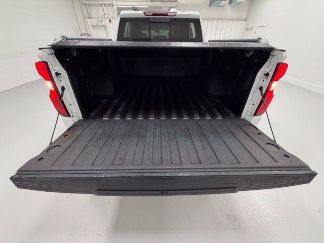 Certified 2022 Chevrolet Silverado 1500 LTZ w/ LTZ Premium Package AWD/4WD image 25