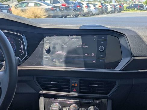 Used 2020 Volkswagen Jetta SEL Premium FWD image 17