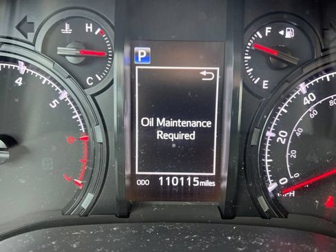 Used 2021 Toyota 4Runner SR5 RWD image 9