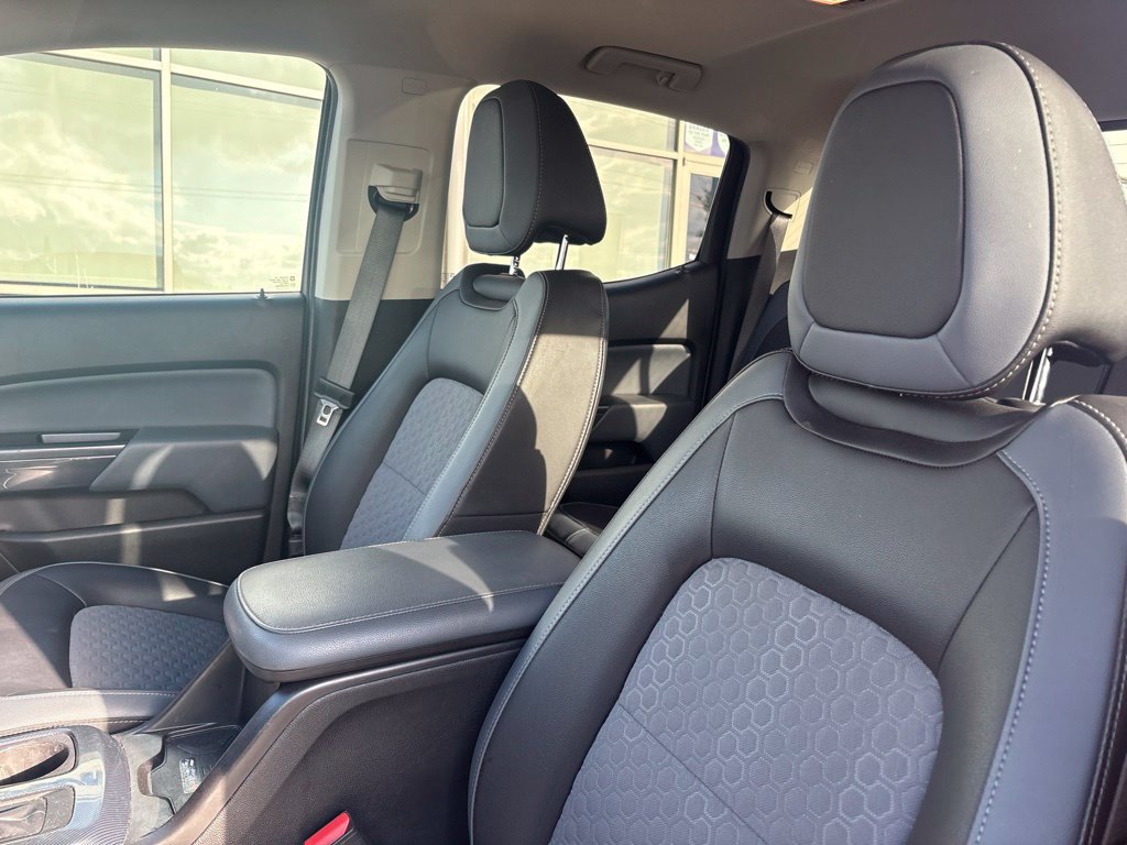 Used 2019 Chevrolet Colorado Z71 AWD/4WD image 11