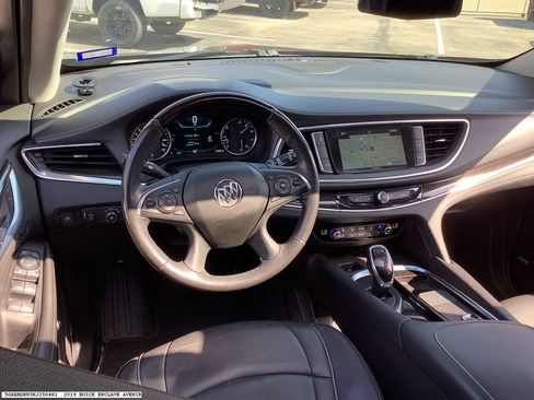 Used 2019 Buick Enclave Avenir w/ Avenir Technology Package FWD image 10