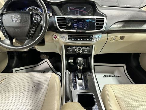 Used 2015 Honda Accord Touring image 30