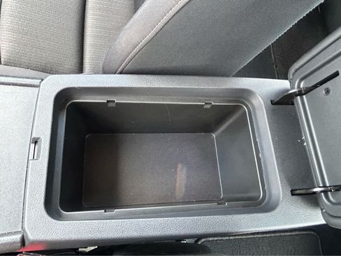Used 2025 Nissan Altima 2.5 SV FWD image 35