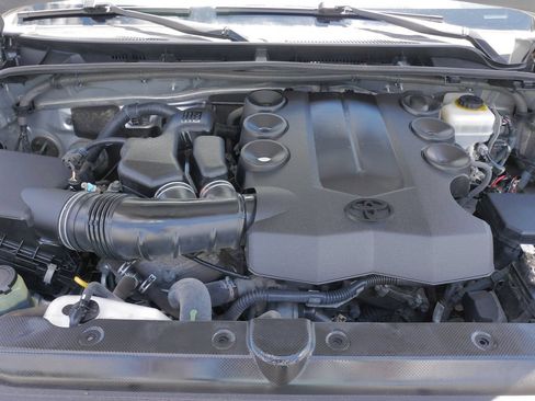 Used 2014 Toyota 4Runner Limited AWD/4WD image 32