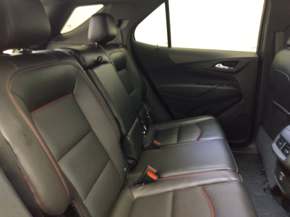 Used 2022 Chevrolet Equinox RS w/ RS Leather Package FWD image 19